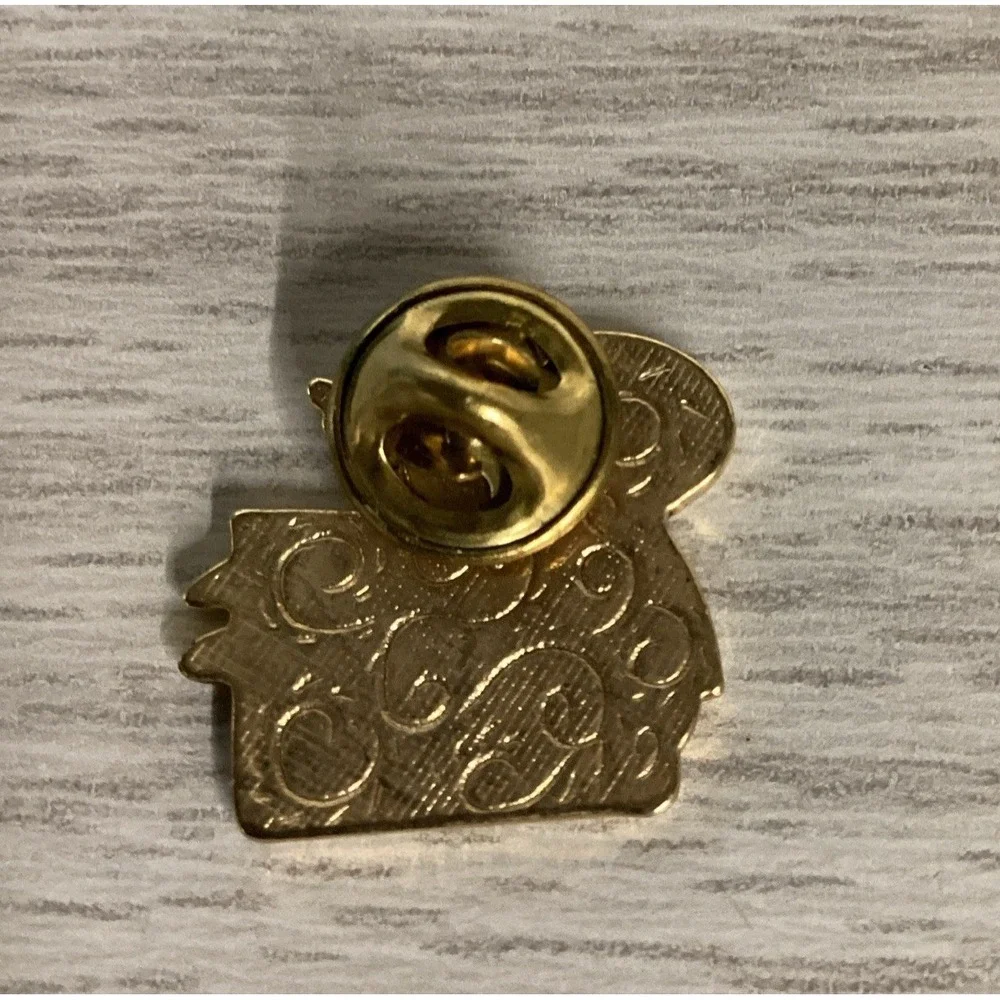 Goldtone Pin Angel 